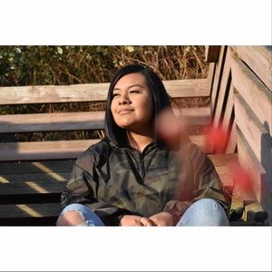 Meet your Posher, Yulisa